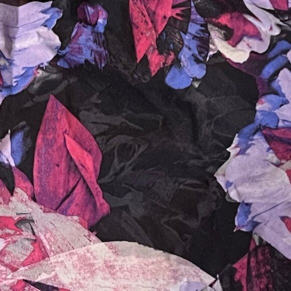 MPG Women’s Floral Running Shorts Size L – Built-In Liner, Zip Pocket - Picture 6 of 6